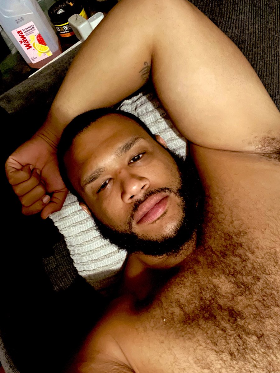 PapiPlatano96's tweet photo. Grit, charm, and masculine energy all in one. 😈 Rugged by nature, attractive by default. 🔥 
Strong look, effortless presence. 
😍
#handsome #bigpapi #njfreaks #nyc https://t.co/1Nnxk8fIc8