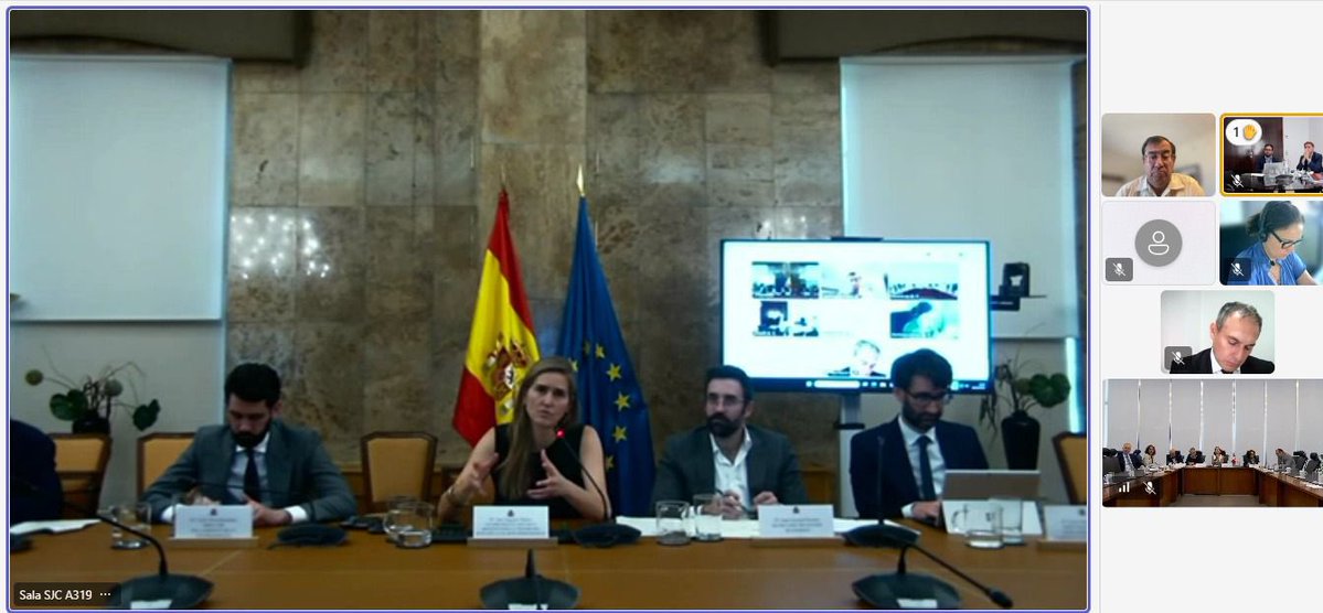 LuzElena_GE's tweet photo. Esta mañana, sostuve una reunión de trabajo con la vicepresidenta tercera del Gobierno de España 🇪🇸 y ministra para la Transición Ecológica y el Reto Demográfico (MITECO), Sara Aagesen, así como con Manuel de la Rocha Vázquez, Director de la Oficina de Asuntos Económicos y G20 de España, para dialogar sobre cooperación energética ⚡️🤝, transición energética e intercambio de experiencias regulatorias.

Me acompañaron las y los Subsecretarios de la @SENER_mx, así como la y los titulares de @CFEmx, @CNE_Mx y @EmbamexEsp.