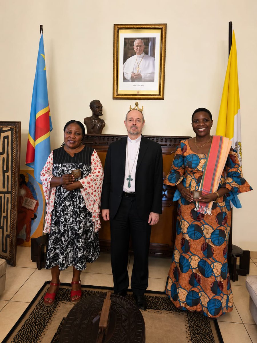 RDC_GenreEquite's tweet photo. Ce 28 mai à Kinshasa, nous avons été reçues en audience par Son Excellence Monseigneur le Nonce Apostolique, représentant du Saint-Siège en RDC, dans l cadre du plaidoyer pr la création du C.N. du Genre et de la Parité.Nous saluons l’écoute et l’intérêt accordés à cette démarche. https://t.co/4LPksombXP