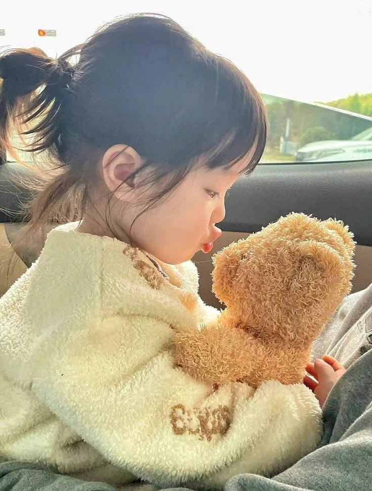 cinnacoffe_'s tweet photo. Minha garotinha. 🤍 https://t.co/NvfYpKMlGj