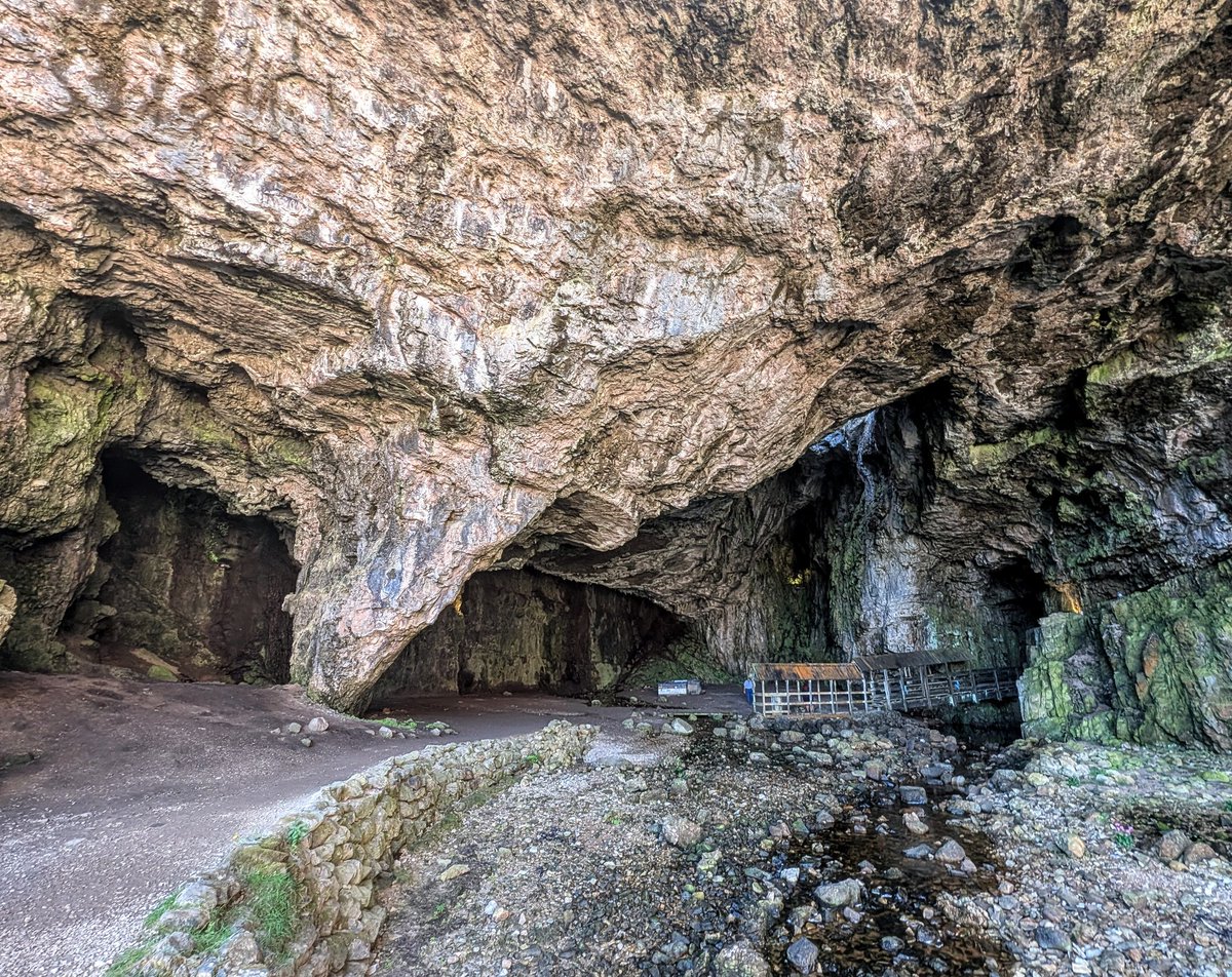 JimiJimirae's tweet photo. Smoo Cave, so cool, for a cave...👣🪨🌉🏴󠁧󠁢󠁳󠁣󠁴󠁿
#SmooCave #Cave #Scotland https://t.co/TAzuahvIKi