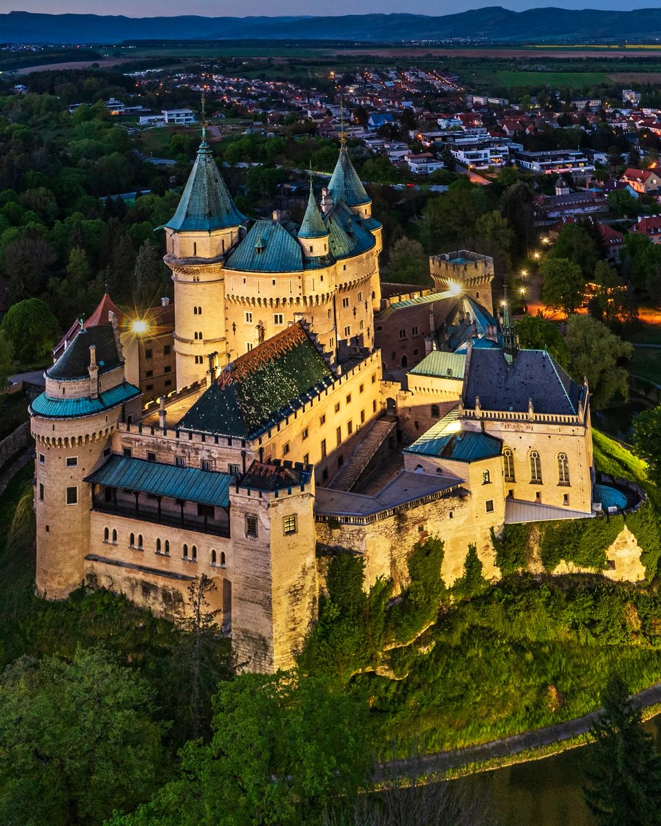 mysticcastIe's tweet photo. Bojnice Castle, Slovakia 🇸🇰 https://t.co/QL7i5DrGOx