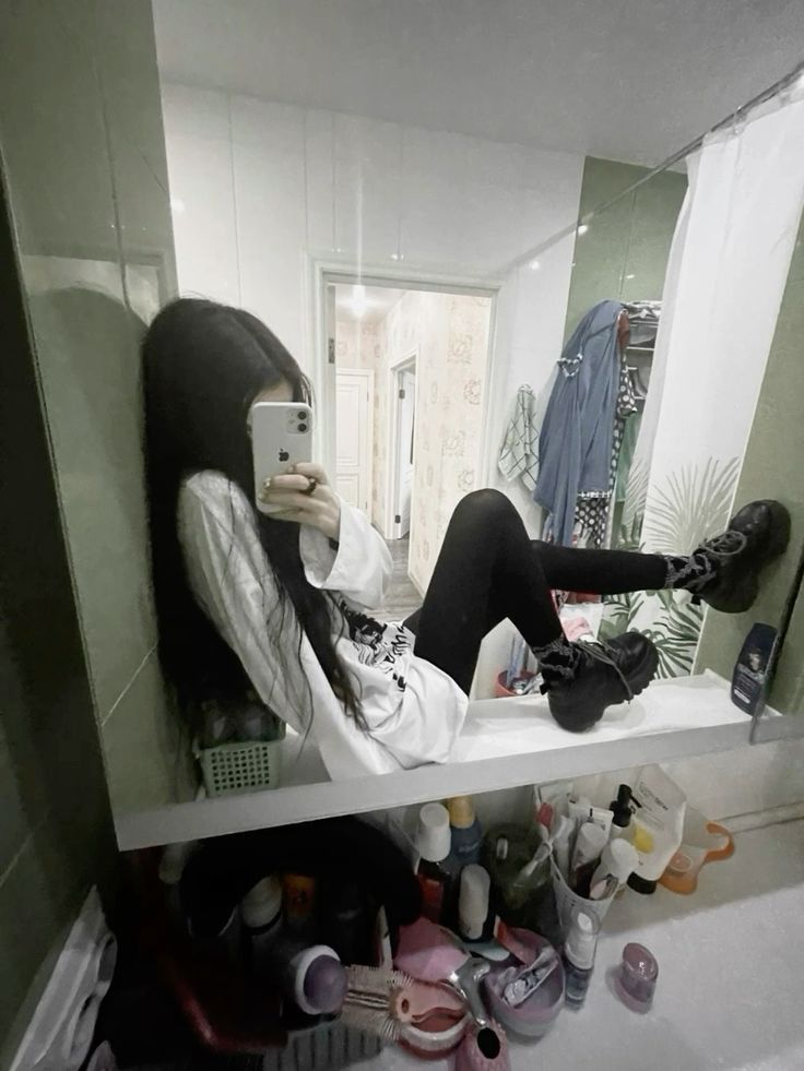 Lumppa647's tweet photo. Anyone wanna be really toxic wl buddies? Like really toxic I need someone who will bully me and I'll bully the back #edtwtㅤ #wl (not my picture) https://t.co/Eiluk5hBhZ