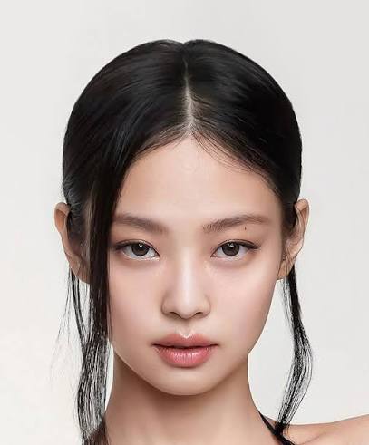 data_globe's tweet photo. Latest 2026 List of 50 of the World's Most famous and globally recognized Women 🌍

🇺🇸 Taylor Swift
🇺🇸 Selena Gomez
🇺🇸 Zendaya
🇧🇧 Rihanna
🇺🇸 Kim Kardashian
🇺🇸 Kylie Jenner
🇺🇸 Kendall Jenner
🇺🇸 Ariana Grande
🇺🇸 Billie Eilish
🇺🇸 Lady Gaga
🇺🇸 Beyoncé
🇺🇸 Jennifer Lopez
🇨🇴 Shakira
🇺🇸 Margot Robbie
🇺🇸 Scarlett Johansson
🇦🇺 Margot Robbie
🇺🇸 Sydney Sweeney
🇺🇸 Jenna Ortega
🇺🇸 Olivia Rodrigo
🇺🇸 Madison Beer
🇺🇸 Hailey Bieber
🇺🇸 Bella Hadid
🇺🇸 Gigi Hadid
🇺🇸 Megan Fox
🇮🇳 Priyanka Chopra
🇮🇳 Deepika Padukone
🇮🇳 Alia Bhatt
🇰🇷 Jennie
🇰🇷 Jisoo
🇰🇷 Rosé
🇹🇭 Lisa
🇺🇸 Emma Watson
🇬🇧 Dua Lipa
🇬🇧 Millie Bobby Brown
🇬🇧 Florence Pugh
🇬🇧 Emma Mackey
🇺🇸 Anya Taylor-Joy
🇺🇸 Gal Gadot
🇮🇱 Gal Gadot
🇺🇸 Sabrina Carpenter
🇺🇸 Addison Rae
🇺🇸 Charli D'Amelio
🇺🇸 Alexandra Daddario
🇨🇺 Ana de Armas
🇫🇷 Léa Seydoux
🇫🇷 Eva Green
🇲🇽 Eiza González
🇧🇷 Anitta
🇺🇸 Sydney Thomas
🇺🇸 Kim Petras