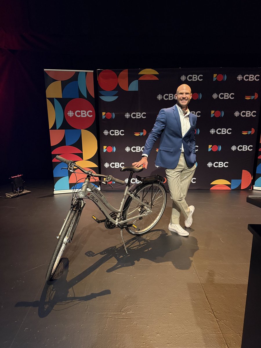 Devin_Heroux's tweet photo. In a room full of people she loved, and who loved her equally as much, we inducted Colleen Jones into the CBC News Hall of Fame today. 

Fittingly, her bike 🚲 she rode to many of the stories she told was on the stage for it.

It was so special, emotional and she is so missed. https://t.co/kwFtN9WMuN