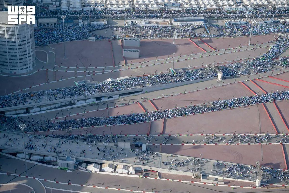 theholymosques's tweet photo. Mina today! https://t.co/6vF943td5a