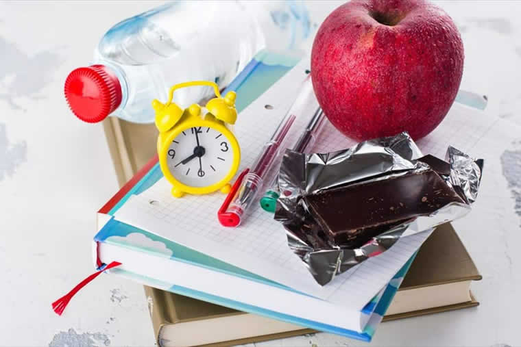 eduadvisorgr's tweet photo. Πανελλήνιες 2026: Συμβουλές για σωστό ύπνο και διατροφή που βοηθούν στην απόδοση και στη συγκέντρωση #πανελλαδικες #πανελληνιες #διατροφη
https://t.co/90vfDRHGxN https://t.co/V7VXp1lwDv