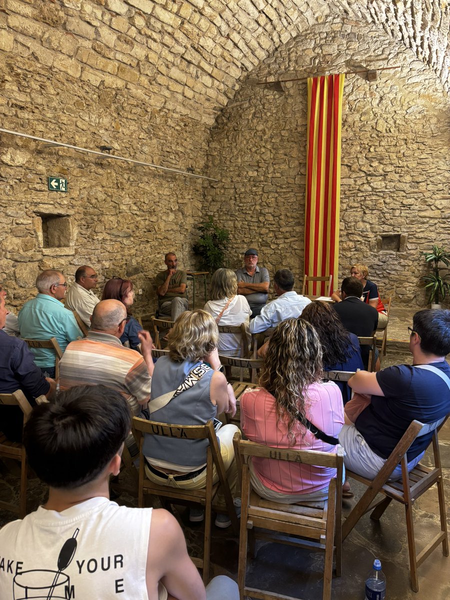 ourinx's tweet photo. Reunio mensual d’afiliats. Ullà. Baix Emporda https://t.co/eReUWWoPhK