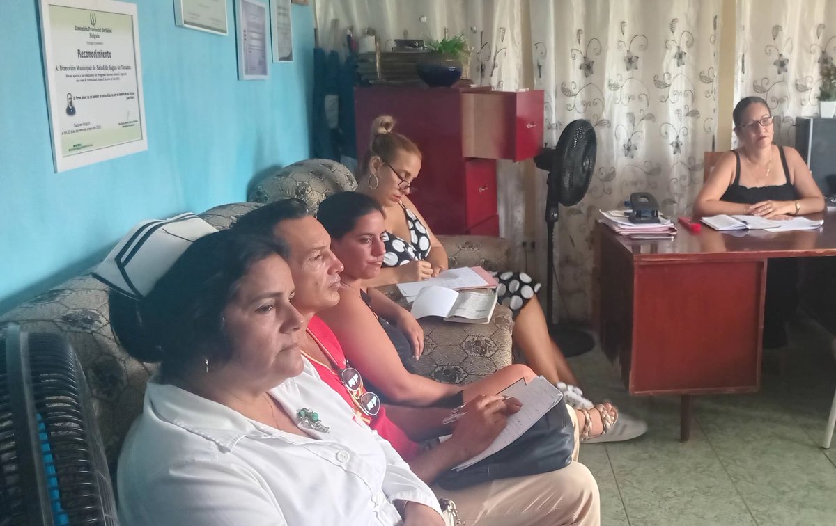 GeneralSagua's tweet photo. Bajo la dirección de la Dra Anniet Pérez, Directora General de Salud se desarrollan: Reunión con los Administradores de las Unidades del Sector y Reunión del Consejo de  Dirección para garantizar los aseguramientos de los servicios prestados a la población Saguera. https://t.co/o60zR6O7iJ