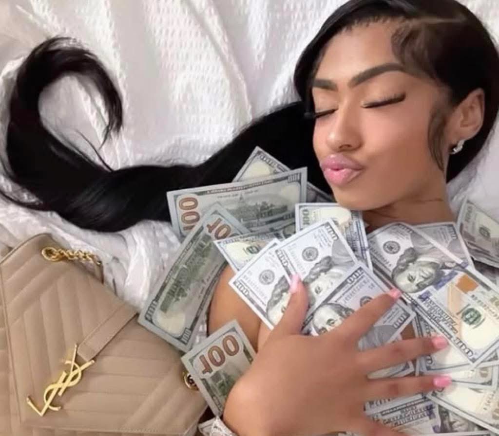 layxsnv's tweet photo. Manifesting a happy, private, and paid lifestyle https://t.co/wmjISXd5tH