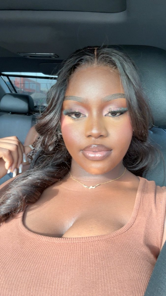 _kubiat_'s tweet photo. Selfies>>💕 https://t.co/YmJbc4ezPT