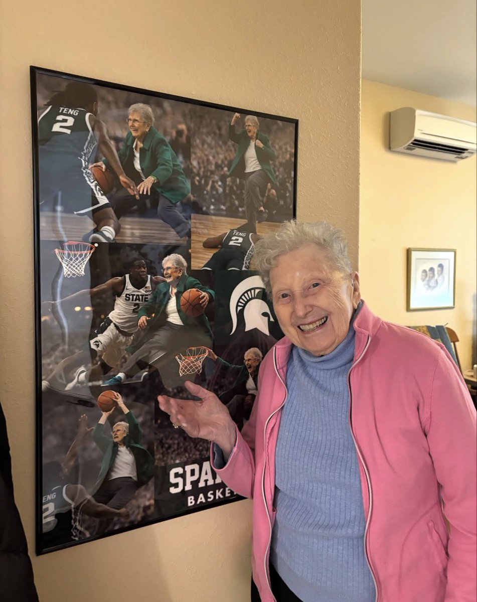 msucontent's tweet photo. Dorothy Izzo, the mother of Tom Izzo has passed away at 100 years old.

(Per @freep) https://t.co/1vBsSluv54