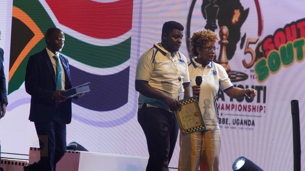 BaniBulletin's tweet photo. Bani Chess Bulletin founder @AMbabani  recognized for the dedication, commitment and excellence in promoting and advancing chess in Uganda and across Africa through impactful media coverage, story telling and unwavering support for the growth of the game.

Thank you @AfricanChessCon for the award.

#Chess4All #AfricaChess50 #ACC50 #AYCC26
@OlemwaSports