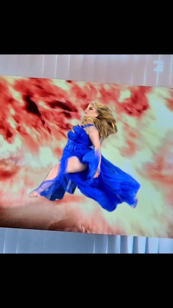 potthuebsch's tweet photo. Wer das Shooting gerockt hätte #GNTM https://t.co/bBFGhUy8l7