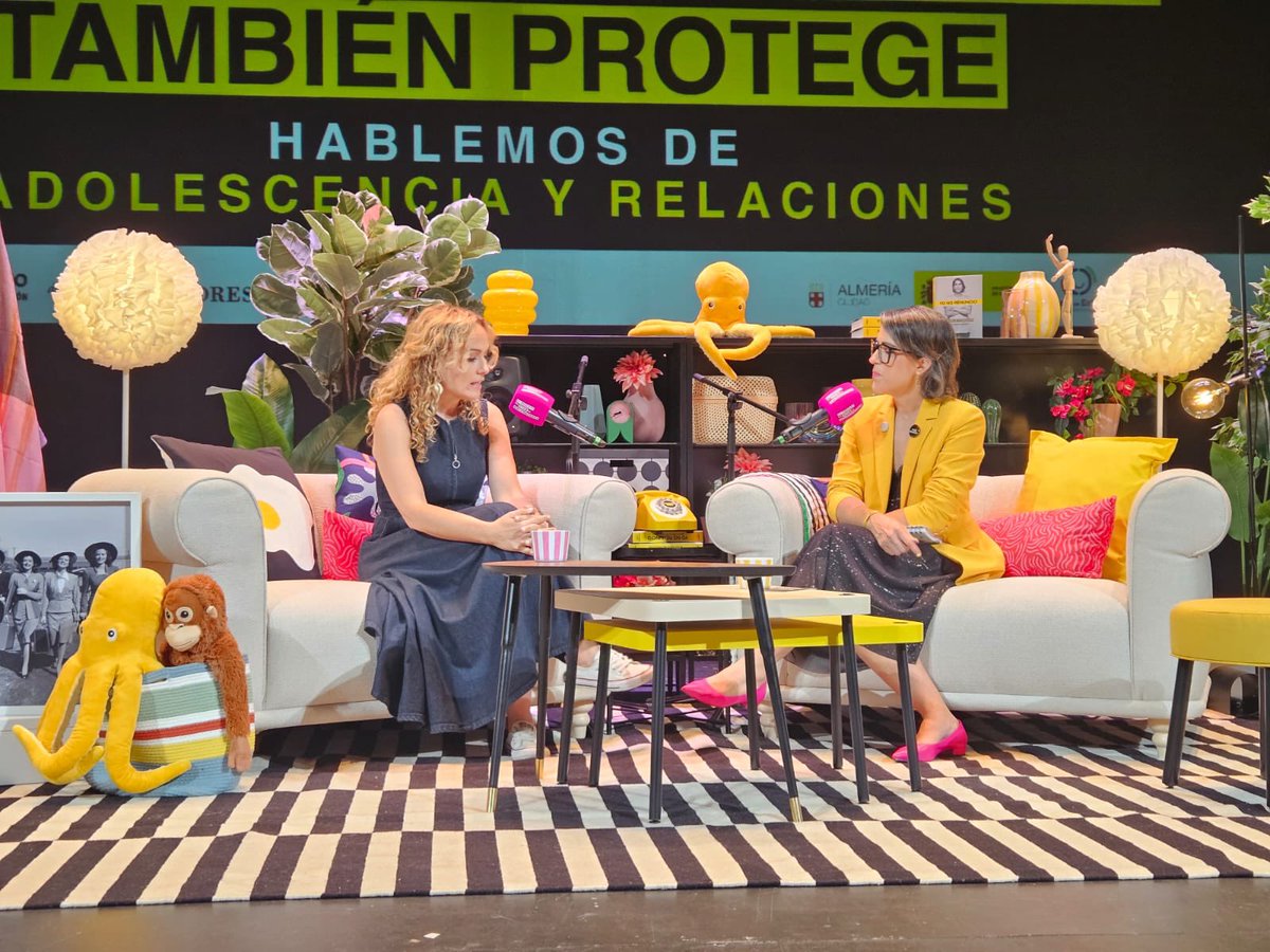 malasmadres's tweet photo. 🎙️”La violencia vicaria desgraciadamente solo conocemos su punto más álgido que es el asesinato, pero antes del asesinato le preceden muchas señales y un patrón clarísimo”, @MariaBestar 

@aytoalm 
#yonorenuncio https://t.co/VrActnvFq2