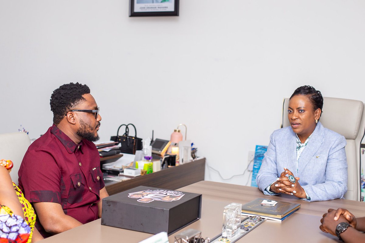 ThisIsKubiLive's tweet photo. #KubiLive: A meaningful moment as Jeffrey Nortey paid a special visit to the CID Boss of the Ghana Police Service to officially invite her to this year’s edition of #3FacesofJeffreyNortey.

See you on June 12, 2026 at the National Theatre, 7 PM prompt. https://t.co/iaHmwZlTXA