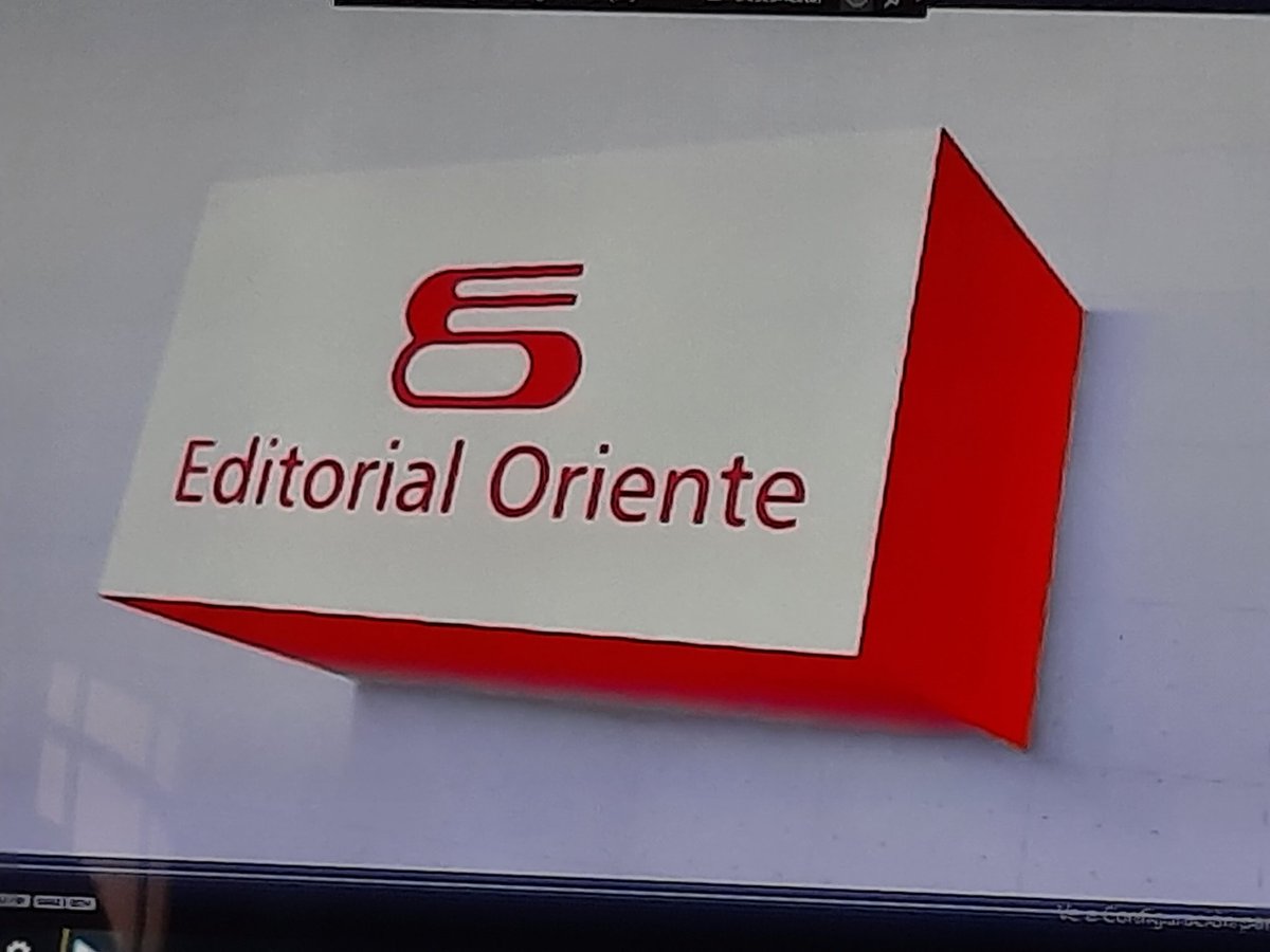 FreiderSantana's tweet photo. En el 55 Aniversario de la #EditorialOriente la @UOCuba le otroga su placa #75Aniversario Muchas felicidades!!! @BeatrizJUrrutia @ManuelFalconH @DianaSedalYanes @marthadelcmv https://t.co/6ZL67sO2J2