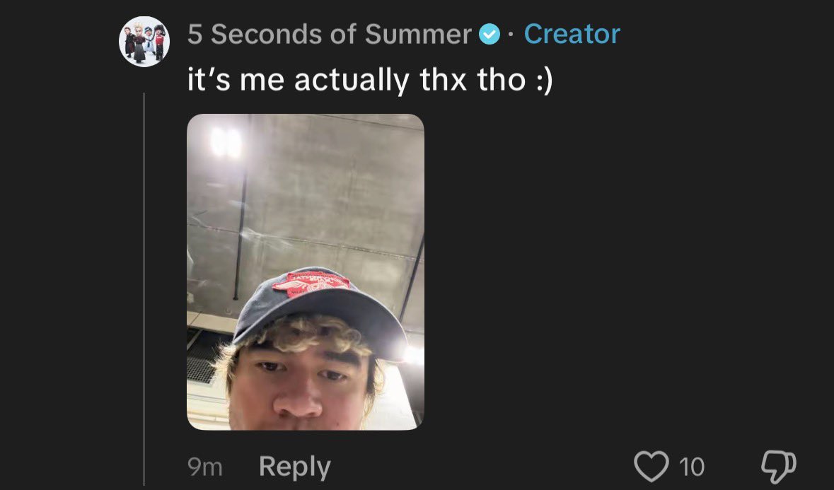 cthupdating's tweet photo. New Calum selfie just dropped!

He replied to someone from band account under their most recent TikTok :) https://t.co/HyvUnSN6j2