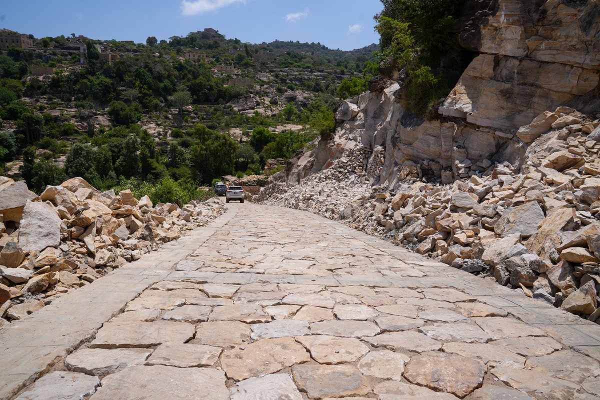 UNDPYemen's tweet photo. Communities in Al-Selw, Taiz, now have improved access to markets through the stone paving of Aqabat Al-Slahef road. The upgraded rural road supports safer transport of agricultural products and stronger local livelihoods. 🚜🛣️

Thanks to @bmz_bund &amp; @KfW_FZ_int https://t.co/wMAXuTHmWC