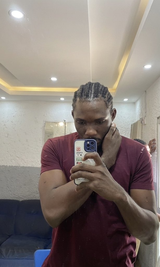 jbmillenial's tweet photo. The algorithm has been shite, so If you see this please quote with a mirror picture or any picture at all😂🤲🏾 https://t.co/177jSlGos9