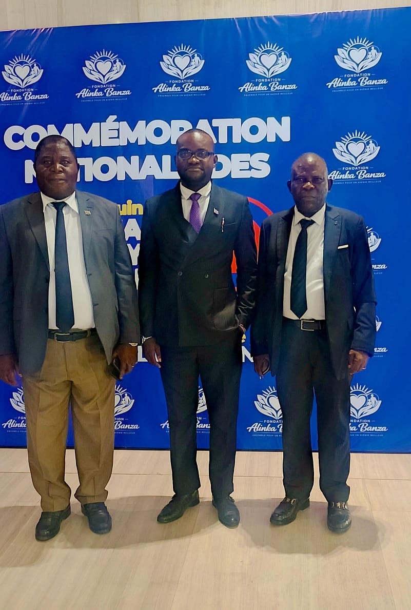 ngongi71038's tweet photo. #RDC: 🦀 Le @PartiAction en honneur 🦀
Commémoration du 10 ème anniversaire de la mort de l'honorable Baudouin BANZA Mukalayi Nsungu ce jeudi 28 mai 2026 au Fleuve Congo Hôtel de Kinshasa sur Initiative de la Fondation ALINKA BANZA.
Né le 01.01.1953 et décédé le 14 mai 2016, BANZA Mukalayi Nsungu est une personnalité politique de haute pondération en RDC :
- 6 fois ministre et 1 fois vice-ministre,
- plusieurs fois député national et commissaire du peuple,
- mandataire public au comité de gestion d'entreprise ,
- Écrivain et poète,
- Penseur et Enseignant ,
- Vice-président du MPR
- Président Fondateur du Parti politique UDCO,
- Etc.
Les exposés de haute qualité de sa fille présidente de la fondation organisatrice, de son grand frère biologique, de Jean Claude Masangu, @kkmtry M et tant d'autres personnalités ont laissé perplexe les invités comme le Prof Evariste Boshab , Laurent Batumona, etc.
L'enseignement national devrait disposer ses programmes à l'apprentissage par élèves et étudiants de ces hommes congolais religieux, politiques et autres.
Il va sans dire que quelques cadres du Parti pour l'Action , PA, ont rehaussé de leur présence cette cérémonie dont le #PNPA Dr Steven Masey, le SGPA Pasteur Maurice Makaniama et le 1er Vice-président du COPONA PA , CT Crispin MIYAMBI.
Que Dieu reçoive  l'âme de ce digne homme politique qui a servi la nation sous divers aspects.