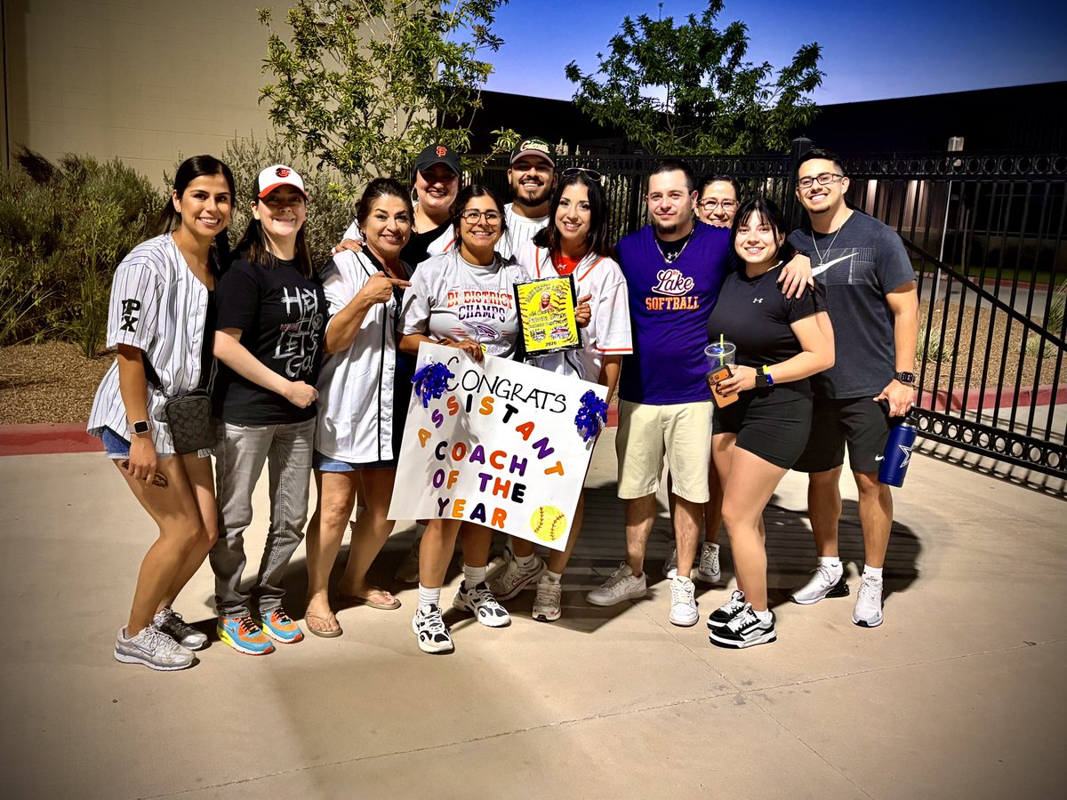 pgarcia_EHS's tweet photo. Honored and grateful to be named Assistant Coach of the Year for softball 🥎 None of this happens alone. Thankful for my girls, coaching staff, and of course,  my support system that’s been part of this journey. 💜🧡 

@EastlakeSoftba1 https://t.co/IPxtGLUdLi