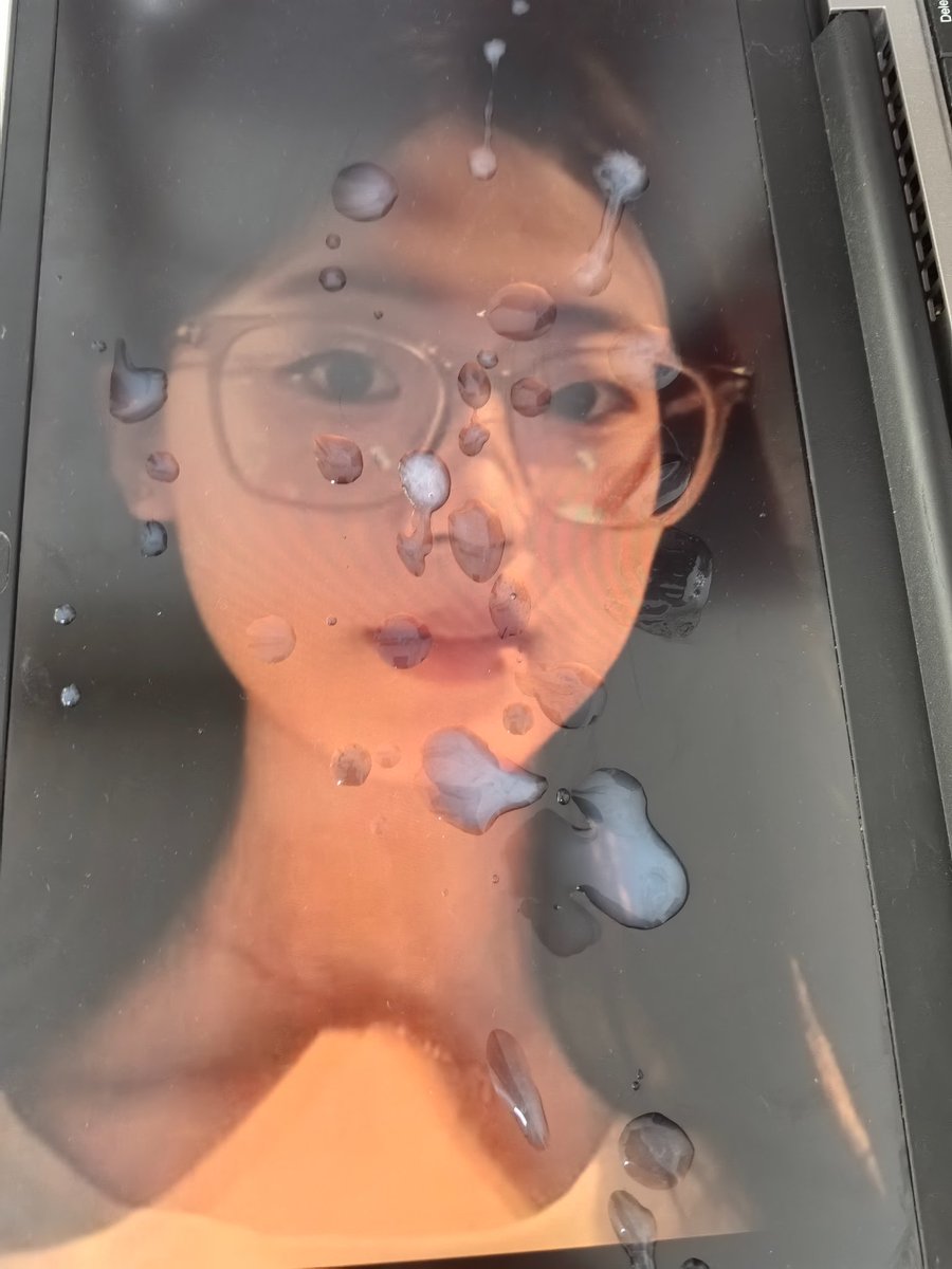 Philip23715433's tweet photo. habe cum on her face https://t.co/GJlitEIXS5
