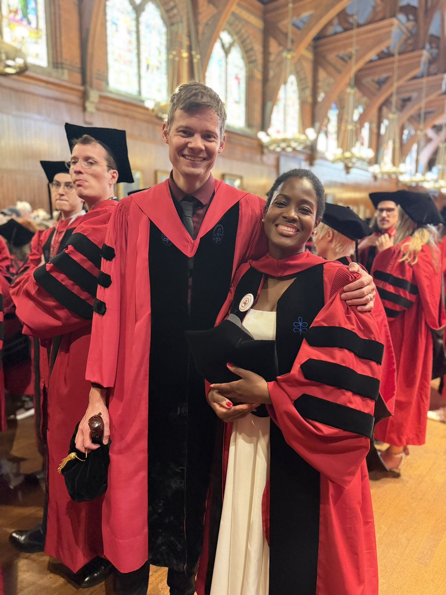 astrogrant's tweet photo. Congratulations to my phenomenal (former 😭) PhD student Dr. Osase Omoruyi, now off to do brilliant work on @NASAWebb at @Princeton https://t.co/PN4orei3OP