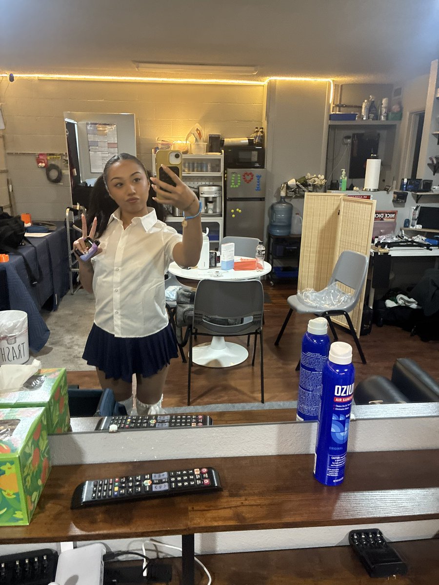 lioravan3's tweet photo. Behind the scenes 🦄 
How old do I look? https://t.co/3v1wvkBGJR