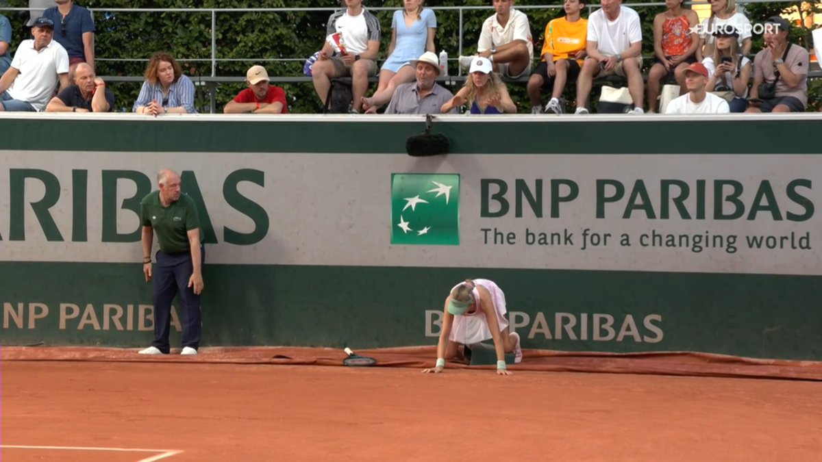 popalorena's tweet photo. Roland Garros really deserves to be sued, she was lucky it wasn't something serious but for real... what's the point of those things on court? Write the name Lacoste on that banner behind and that's it, they risk player's health for sponsors. https://t.co/MFwunK1h1r