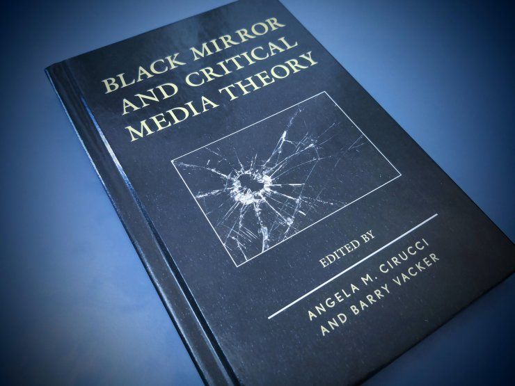 cscolari's tweet photo. Entre McLuhan y Charlie Broker: "Back in Black. Los mundos de #BlackMirro"  https://t.co/NXsvutTQkg https://t.co/rVrZfsc52H