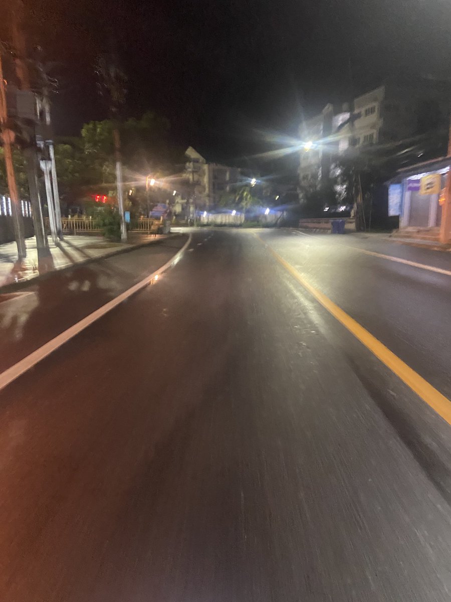 muuieu's tweet photo. ทางกลับบ้าน มันเปลี่ยว #ภูเก็ต https://t.co/RP6MtzMlTO