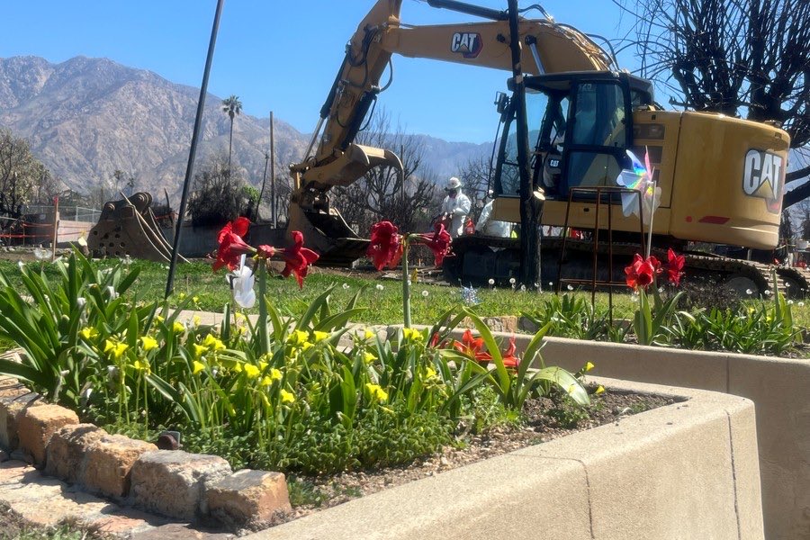 PurdueCCE's tweet photo. Two Los Angeles-area donors see so much value in the expertise of Purdue University professor Andrew Whelton and his team following the January 2025 wildfires that they are investing in it. 

Learn more: https://t.co/wOA7UdVfVV https://t.co/Ee3YHudk48