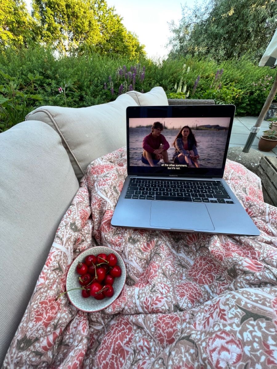 summer tweet media