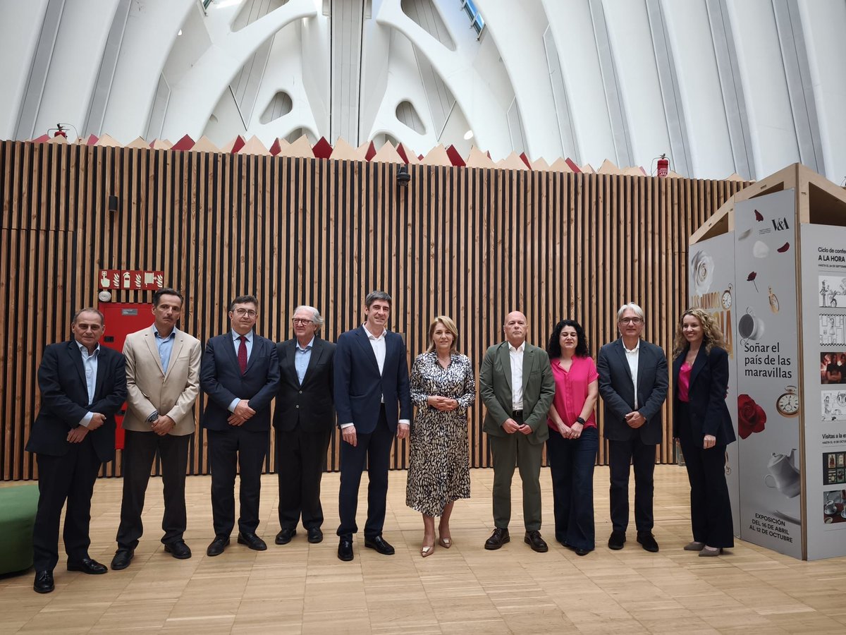 ccoopv's tweet photo. 💬 @AnaGarciaCCOOPV expone en el Consejo Local de Valencia de @levante_emv, que los problemas de movilidad generan desigualdad en la sociedad y problemas económicos para quienes tienen que pagarse desplazamientos. https://t.co/8T3RveOPyZ a través de @levante_emv https://t.co/hu2jHrvlWP