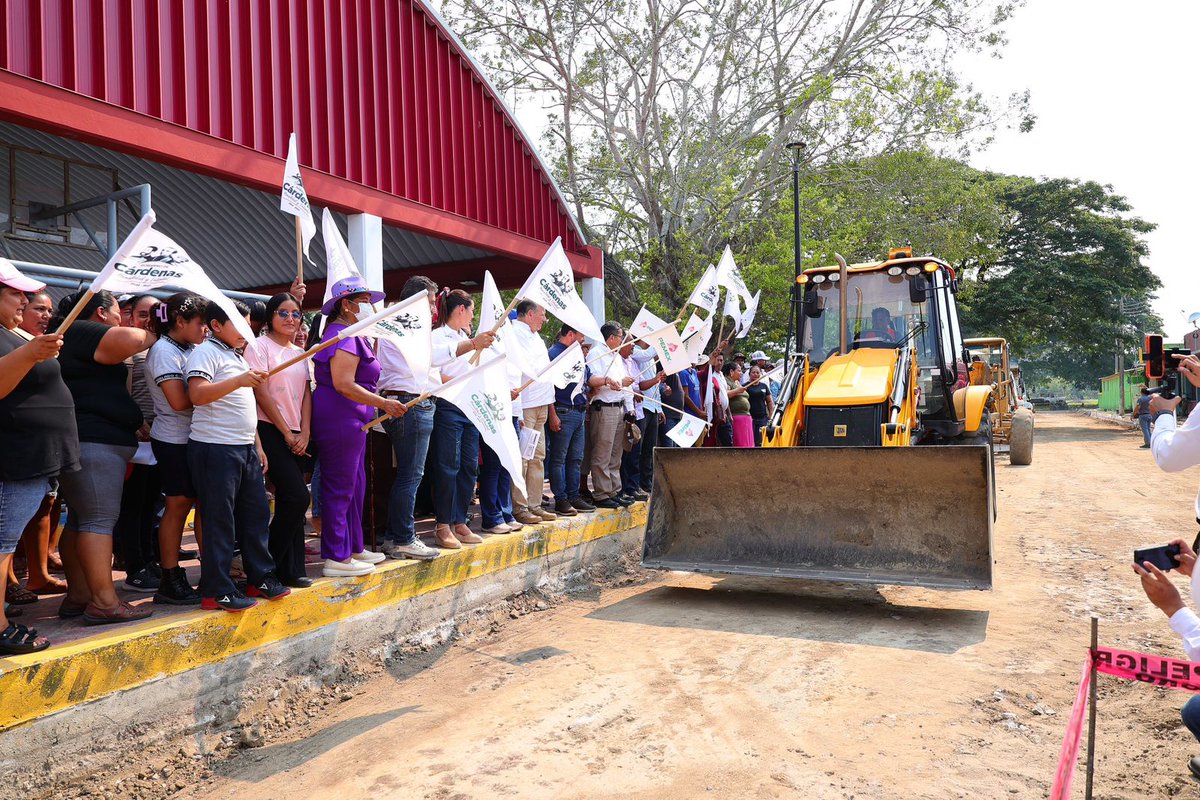 vidal_38's tweet photo. De La Morralla: En menos de una semana, los ayuntamientos de #Jonuta, #Jalapa, #Cárdenas, #Comalcalco y #Centla han recibido inversiones superiores a los 150 millones de pesos en obras y equipo médico por parte de la gerencia de responsabilidad social de @Pemex @RaulOjedaZ52 https://t.co/88shlHmOLi