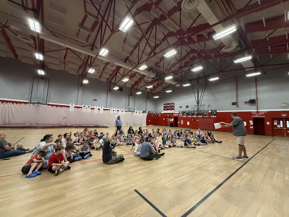 BCPreK's tweet photo. Thank you to YMCA AD Max Hunter for visiting our Cubs for another round of medication safety training! Students learned to never touch pills or candy they may find and to only take medicine from a trusted adult! We are so thankful for this opportunity from our Ashland YMCA!💊🩺 https://t.co/fdU1DRoTq2
