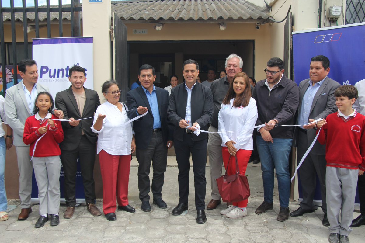 Telecom_Ec's tweet photo. 📍 Imbabura suma un nuevo espacio de conectividad y aprendizaje digital. 💻🌐

Junto al ministro @robertokuryec inauguramos el Punto Digital Gratuito Priorato, un espacio que acerca capacitación en TIC, trámites en línea y herramientas tecnológicas a la ciudadanía. 🤝

🧵 https://t.co/zVYImnkLep