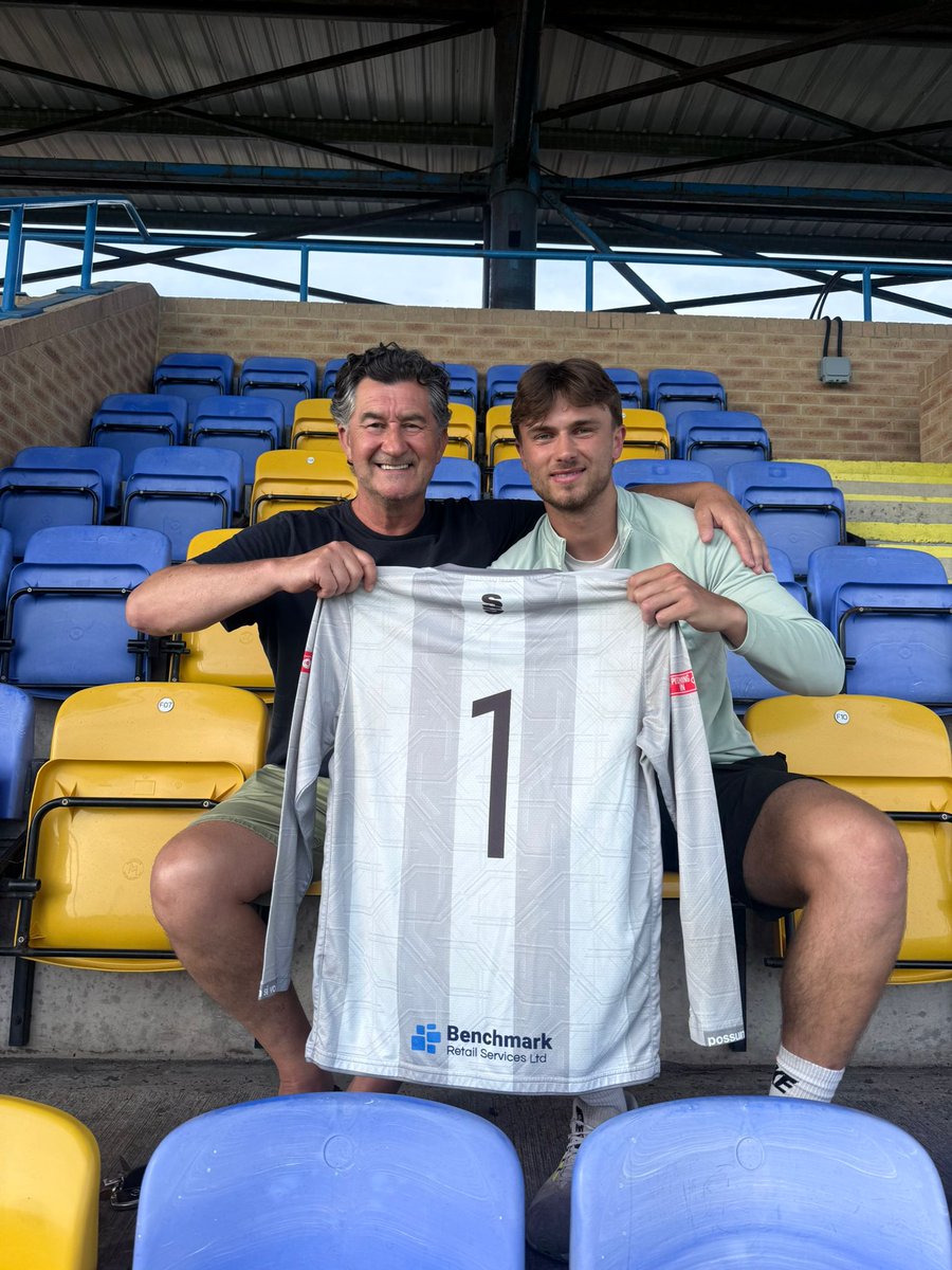 TheGarforthTown's tweet photo. 𝙏𝙀𝘼𝙈 𝙉𝙀𝙒𝙎
@HarryFlatters__ will be back between the sticks for us next season! 🙌

The managers 'player of the season earned legendary status for Garforth with incredible penalty saves in our NCEL playoff semi-final and final, and is a hugely popular member of the squad. https://t.co/1iRQ5fbTMx