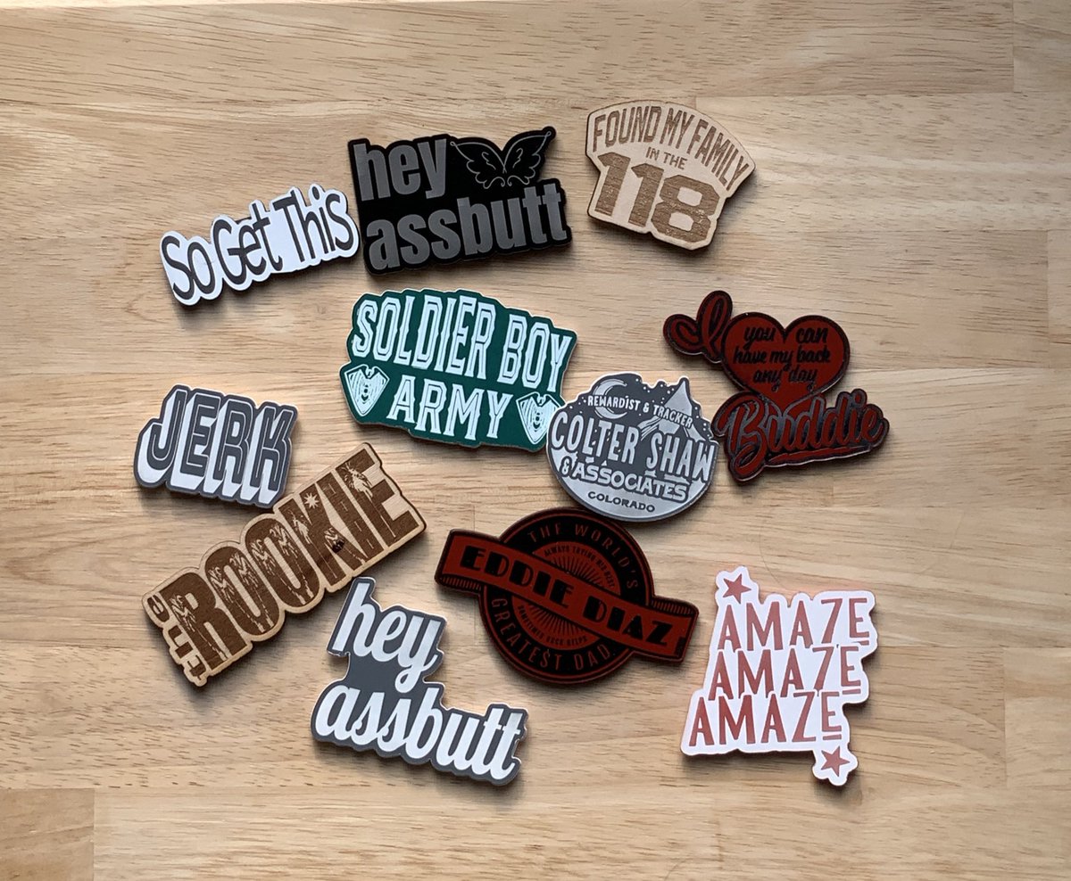 ShitAnnaMakes's tweet photo. Heading for Nashville tomorrow. Come find me in the vendors area! I’ll have tshirts, a couple tumblers, key chains, magnets, pins and the little hearts to make your own keyring. https://t.co/SPFDK57yLU