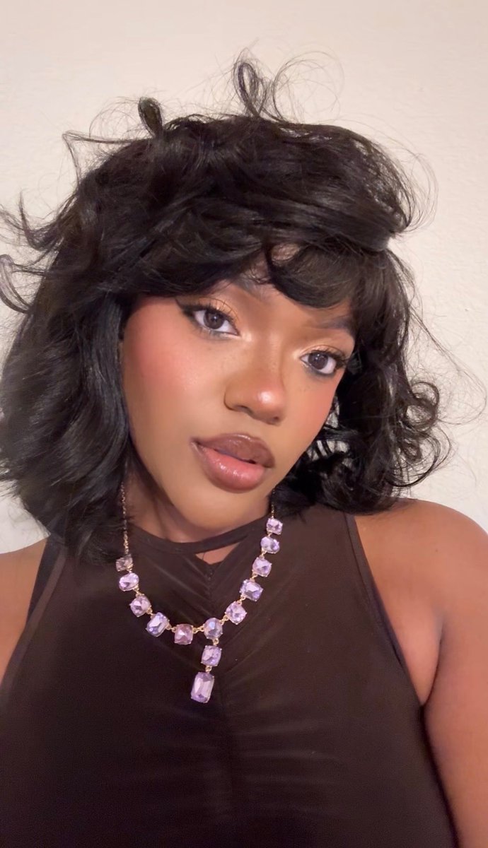 ZyahMusic's tweet photo. This is your sign to get that 90’s blowout bob sis 💇🏾‍♀️🫶🏾 https://t.co/1zRGMONMuv