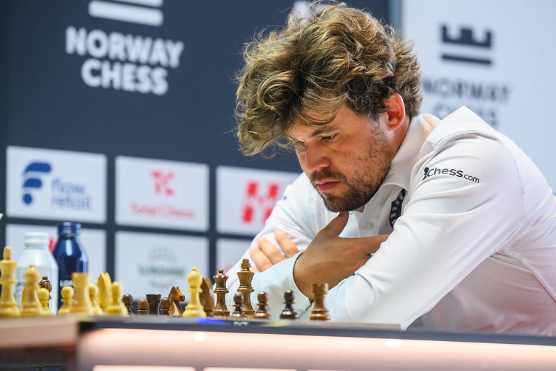 CapaKaspa's tweet photo. Norway 🇳🇴 Chess 2026 R4
Carlsen empoche 3 points contre Gukesh et se replace.
Dans le féminin, encore 3 nulles, Assaubayeva gagne son Armageddon et maintien son avance.
Classements, photos, DIRECT 👉 https://t.co/oCiSxhNYOr

📸 Michal Walusza #NorwayChess https://t.co/5kDlO4Pzc7