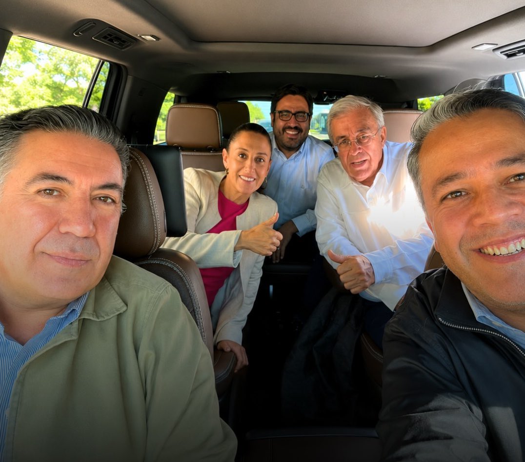 Javier_Alatorre's tweet photo. Inzunza pide licencia en el Senado. No tiene ficha roja, como dijo el gobierno, pero asegura que está en CDMX por lo que se ofrezca. Dice que pide licencia por la embestida mediática. No senador, la embestida es de la justicia de EUA que lo acusa de narco y terrorista. Nada más. https://t.co/sUO3SrItqd