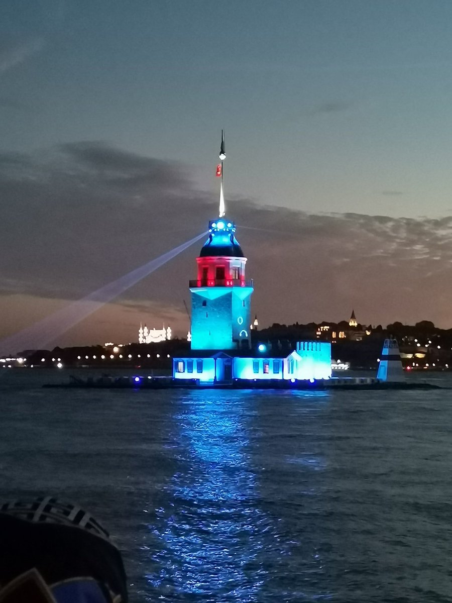 SevgimMant's tweet photo. Mini bir İstanbul turuyla iyi bayramlar 🌼 https://t.co/T3TZU2hie3