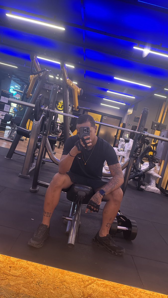 jootuezin's tweet photo. 😤🏋🏽‍♀️💪🏾🦍🦍 https://t.co/AGFEKMVsIN
