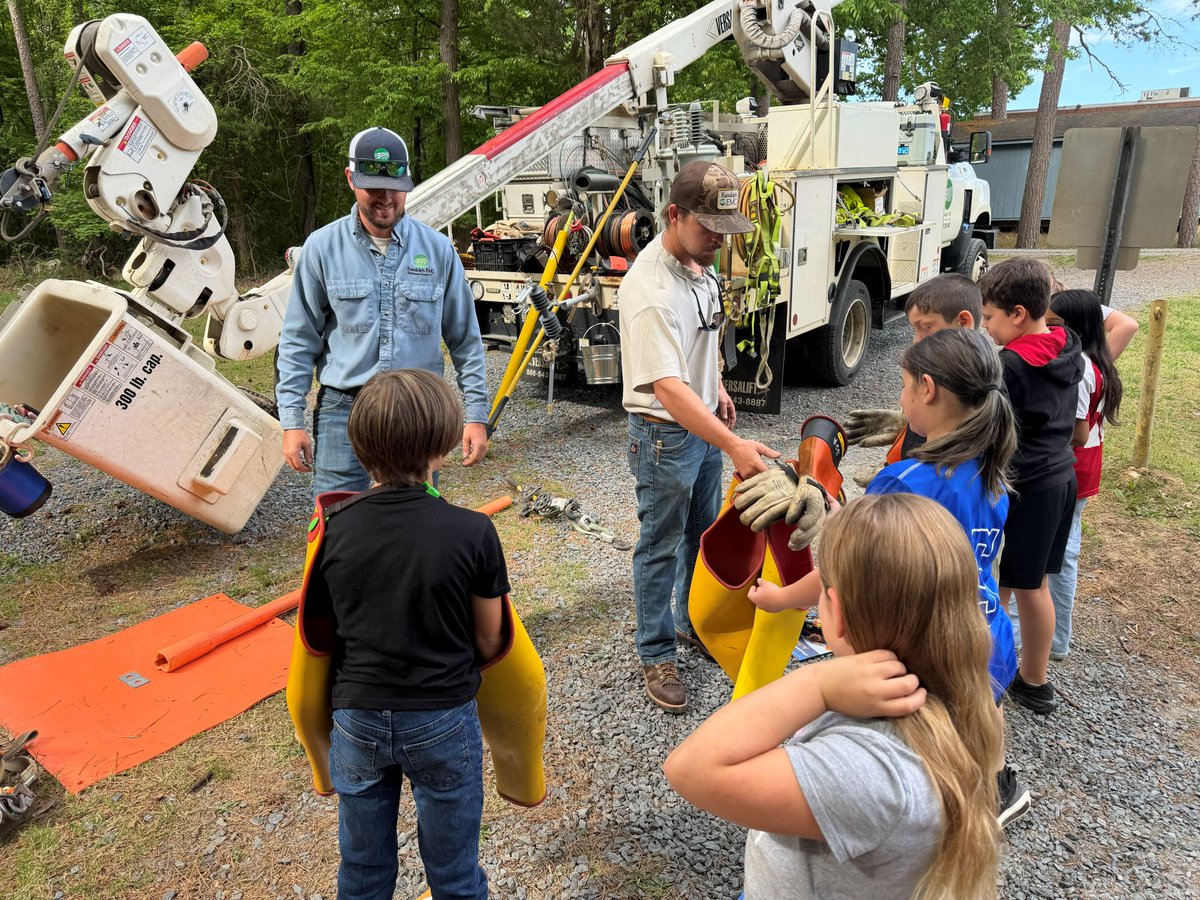 RandolphEMC's tweet photo. Back in April, REMC enjoyed visiting Grays Chapel Elementary and Teachey Elementary for their Career Fairs!

Students had the opportunity to learn more about the electric cooperative industry, the many career paths available at REMC, and the important role electric cooperatives play in serving our communities. 

We always appreciate the opportunity to connect with students and encourage the next generation to explore future career opportunities.

Thank you to both schools for having us! ⚡💙