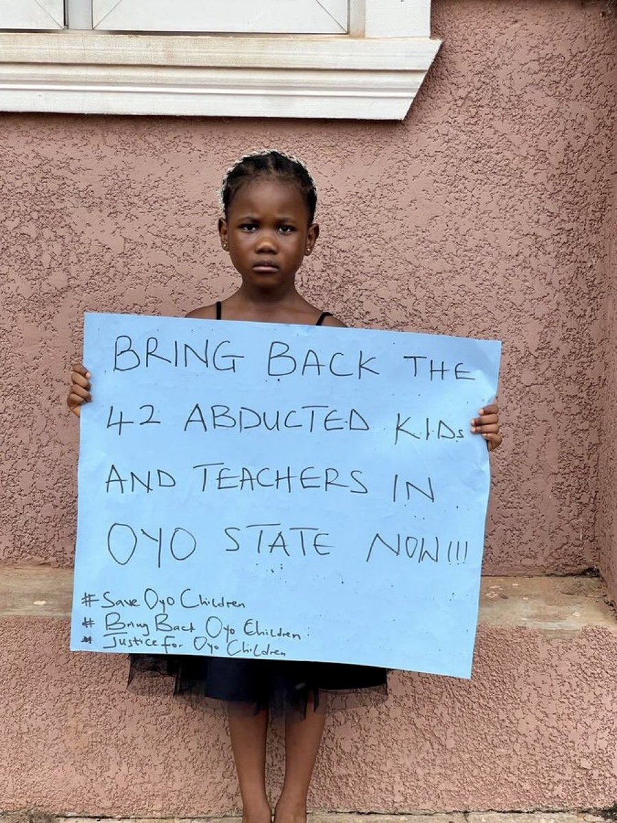 firstladyship's tweet photo. The Children of Nigeria are under attack!

They were tear-gassed by the Police in Edo on Children’s Day. As I speak, some children are fighting for their lives. A child is in the ICU.

Others are exposed to the cold & mosquitoes in the bush. Now they know fear! They met horror in person! They will need our love & constant support to heal from the traumatic experience. 

Please say a prayer for the children of Nigeria. It will cost you nothing to lend your voice. 💔🙏