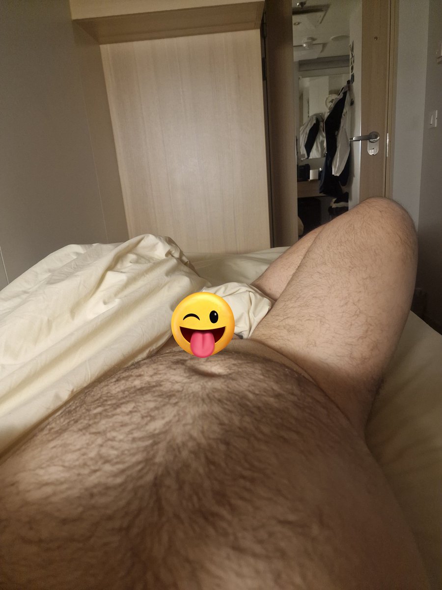 MrWolxer's tweet photo. Got some work to do 😉

#bears #hairyjock https://t.co/ZyovueJTqd