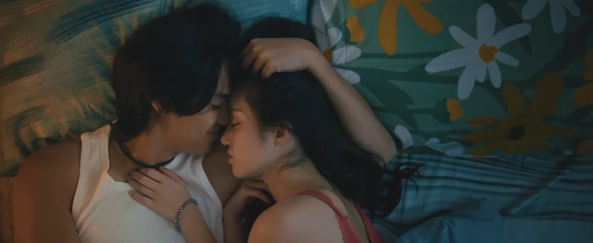 therestofjv's tweet photo. 16. #TayoSaWakas

- bro! one of the best pinoy film that i watch this year. swear!
- loving someone should never require u to become smaller just so they can feel bigger.
- the plotwist that i never expected.

Genre: Romantic Drama

Ratings: 5/5 ⭐ https://t.co/izbircZgiU