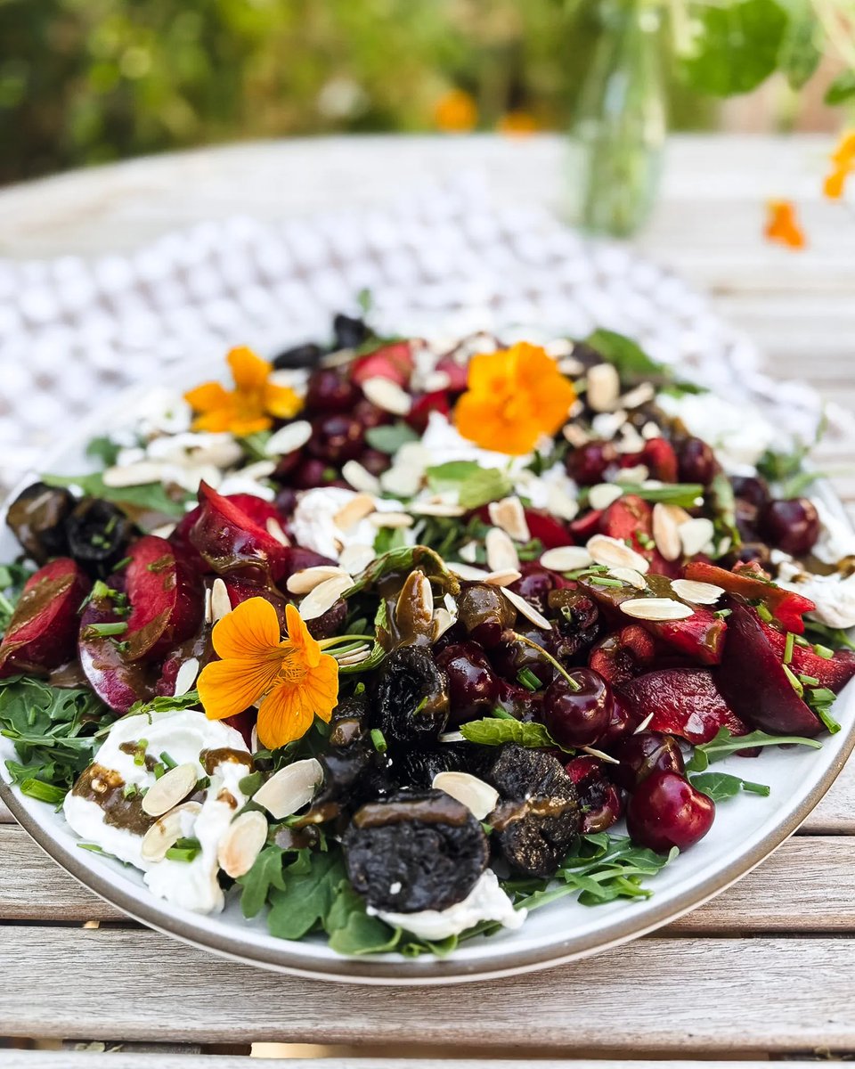 CAforPrunes's tweet photo. Creamy burrata, peppery arugula, juicy cherries, and California Prunes? That’s summer on a platter. Sweet, savory, crunchy, and ready for your next lunch, picnic, or patio dinner.
Get the recipe from our buddy Alison at @atable_defloured: https://t.co/8zJyLxW0jz
#foodthreads https://t.co/0lcB2RS3h9